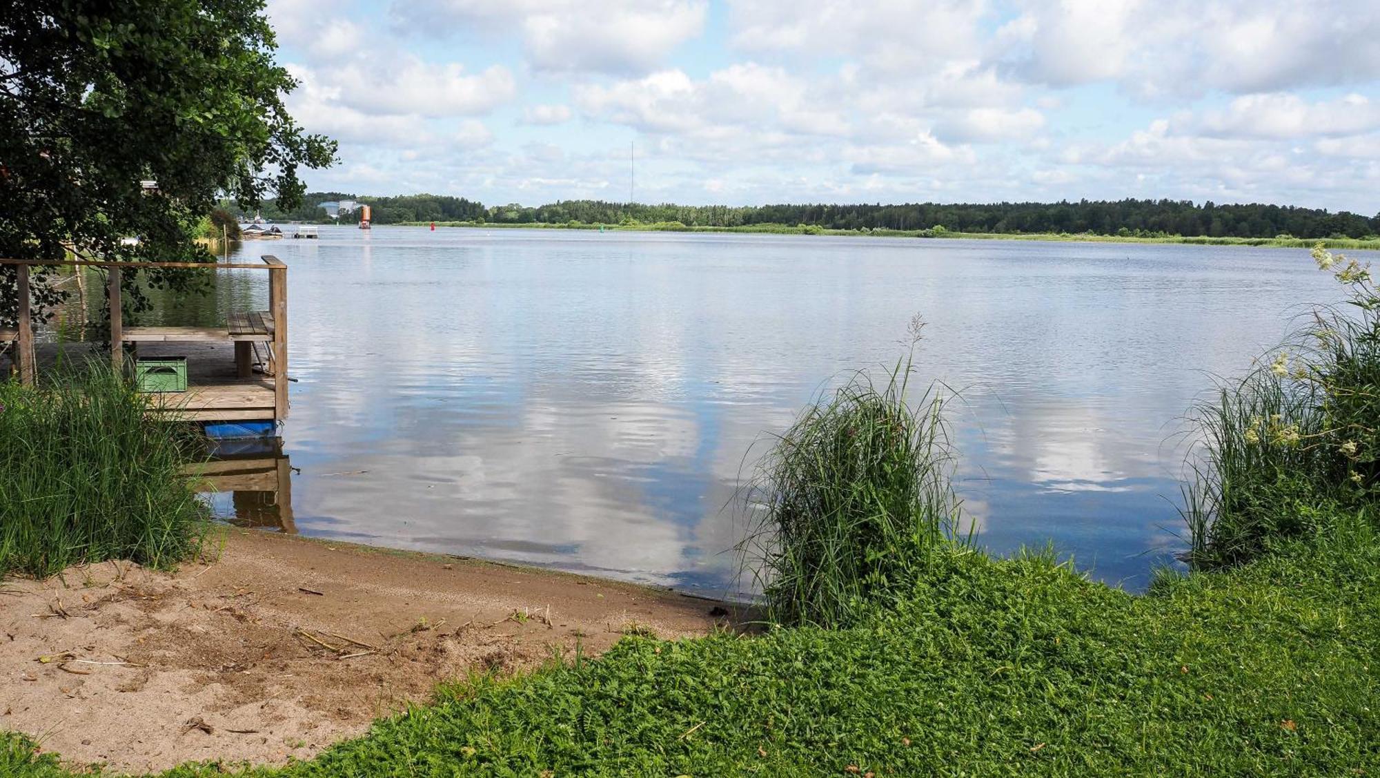 Komplett Laegenhet Med Sjoeutsikt Malmon Kültér fotó